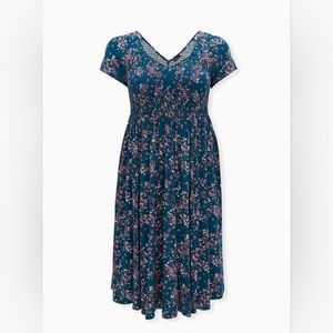 Torrid Size 00 Midi Challis Smocked Dress Blue Floral